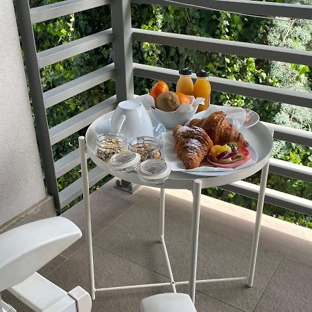 B&B Warmup Grosseto - Parcheggio Incluso Nella Corte Interna Ngoại thất bức ảnh